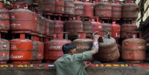 “LPG Scarcity is a Myth, Black Marketing is the Reality!” Restaurant Owner’s Explosive Claim