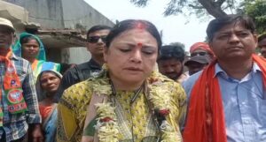 “TMC Goons are Terrorizing Voters!” Agnimitra Paul Alleges After Facing Empty Streets
