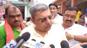 Kalyan Banerjee Moves HC Against ECI! TMC Slams ‘Whimsical’ Transfer of Top Bengal Bureaucrats
