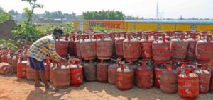 Huge Relief! Centre Hikes Commercial LPG Allocation to 70% Ahead of PM-CMs Meet