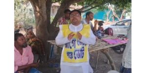 People Over Polls! Krishnanagar South Congress Candidate Abandons Campaigning to Find ‘Deleted’ Voters