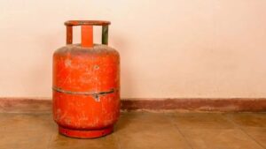 Crisis in Hormuz! Which New Country is Rescuing India’s LPG Supply Amid Mid-East War?