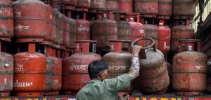 Big Change in LPG Cylinders! 10kg Gas Instead of 14.2kg? Here’s What the Center is Planning