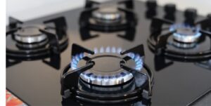 LPG Cylinder or PNG? Government’s Tough Stand Could Cut Off Your Gas Supply!