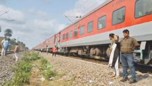 Stone Pelters Beware! High-Tech CCTV Surveillance to Catch Miscreants Near Railway Tracks