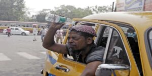 Kolkata Sizzles at 40°C! Heatwave Looming or Rain Relief? Check Latest Weather Forecast