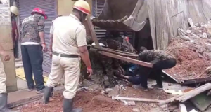 Tragedy Strikes Malda, Market Roof Collapses in English Bazar, Two Critically Injured as Panic Grips Region!