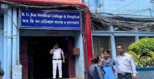 Death Trap at RG Kar! Father Loses Life While Saving Son in Horrific Lift Mishap