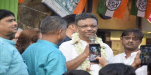 ‘Religion Card’ in Polls? Mayor Firhad Hakim’s Aggressive Speech in Port Area Draws Flak