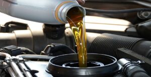 When to Change Your Bike’s Engine Oil? The Golden Rule Most Riders Don’t Know!