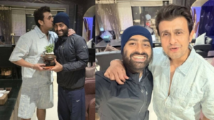 15-Year Wait Over! Arijit Singh Visits Sonu Nigam’s Home; Iconic Photo Goes Viral